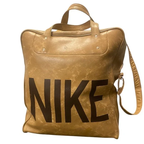 Vintage 1980’s Nike Travelite Shoulder Bag